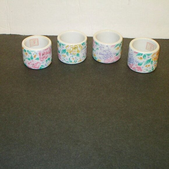 Vintage AUDREY Set of 4 FLORAL Ceramic NAPKIN Holder RINGS Round ROSES - Picture 2 of 6
